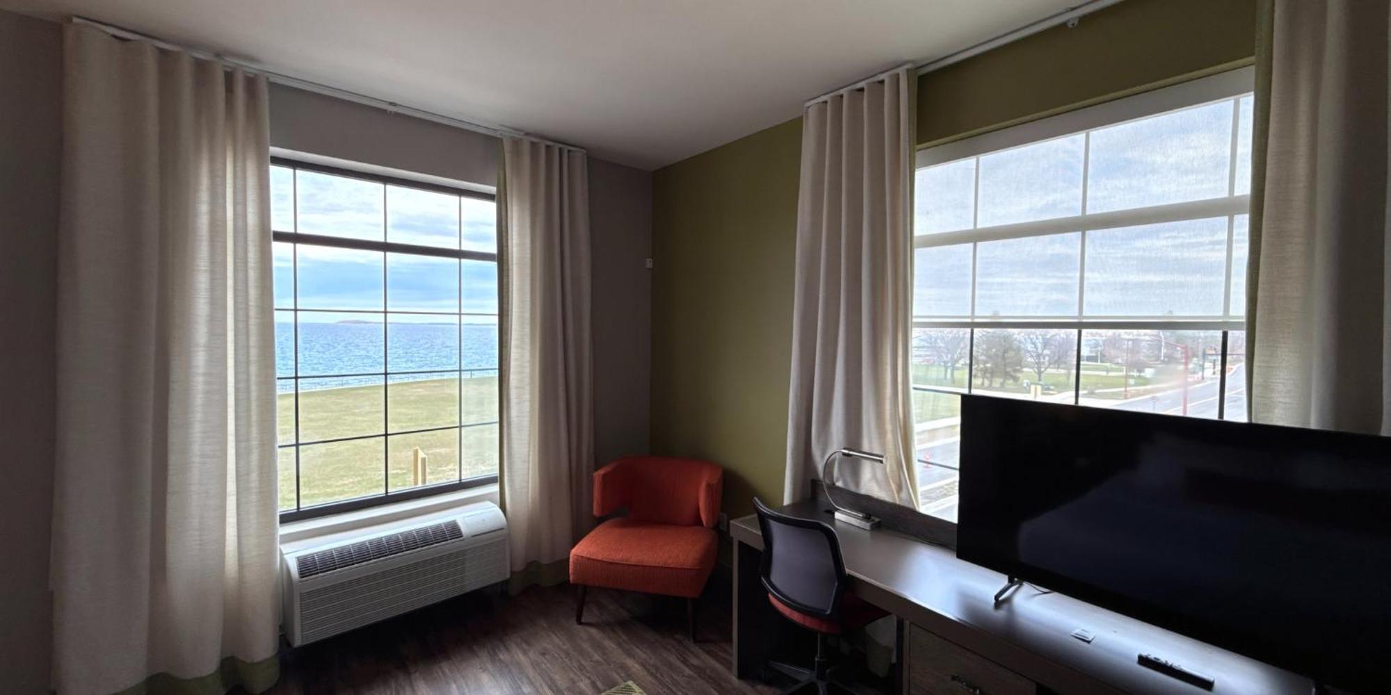 Hotel Indigo Traverse City By Ihg Exterior foto